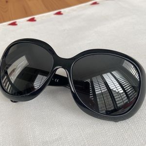 SALE❣️ Dolce & Gabbana beautiful black round Sunglasses